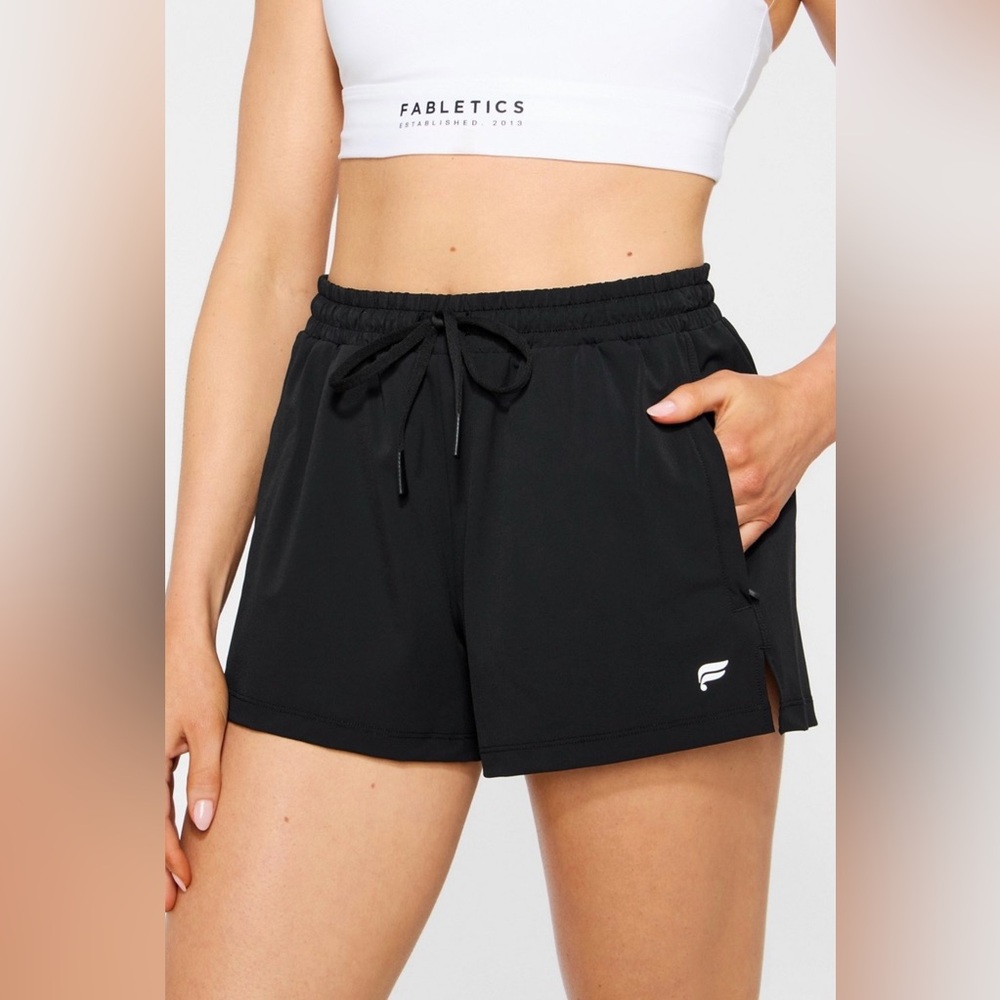 Black & Brown “All Day Short” from Fabletics